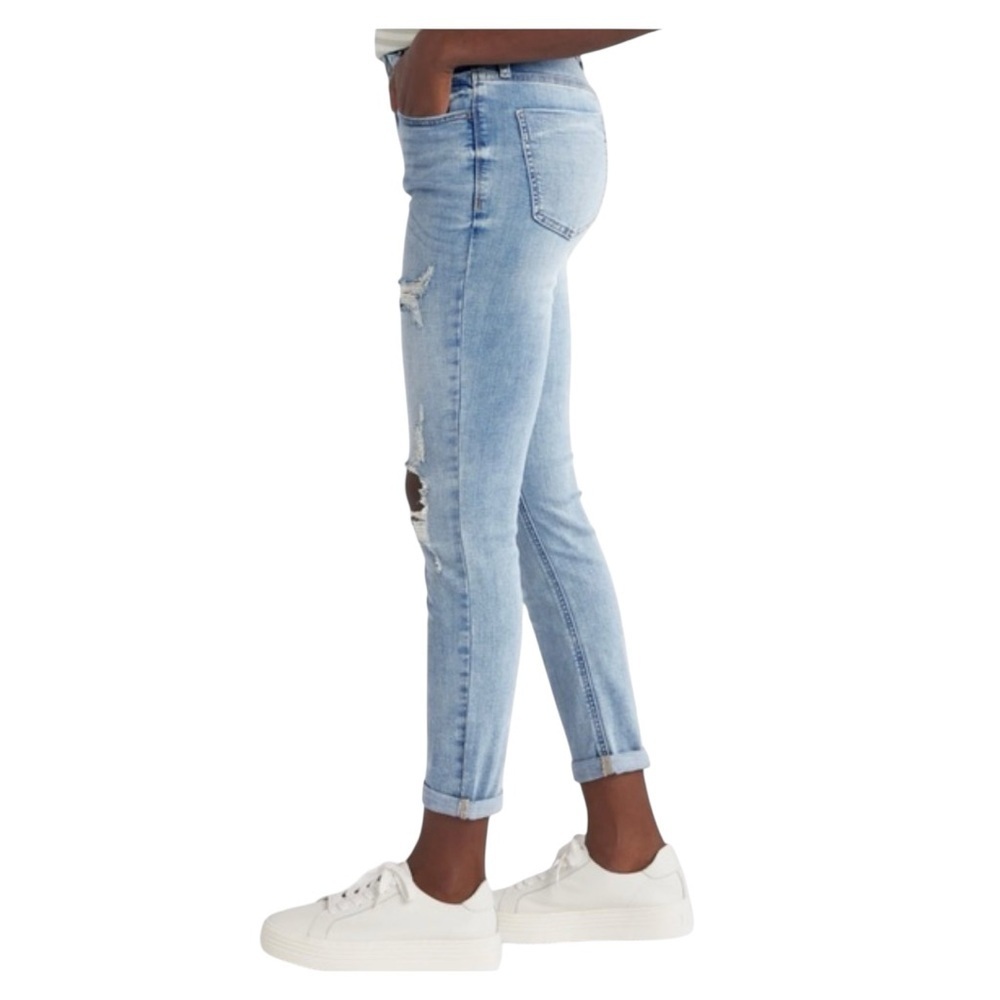 Studio Blue Light Wash Distressed Ripped Knee High Waist Boyfriend Jeans 31 - Picture 4 of 13